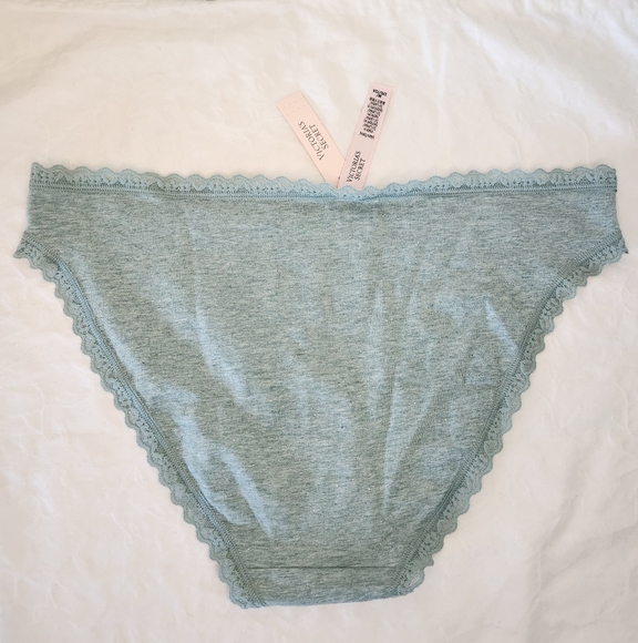 Victoria's Secret Lace Bikini Panties - Picture 7 of 10